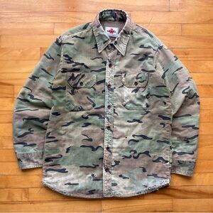 90s Vintage Army Camo Button-Up Pull Over